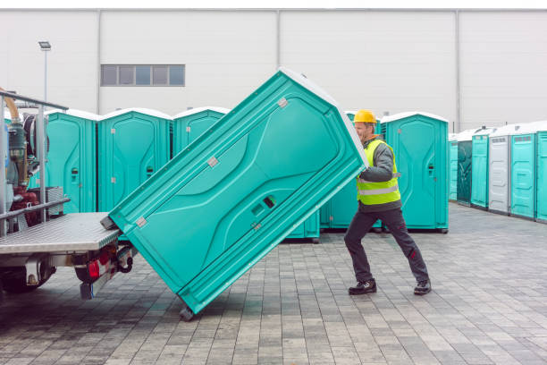 Porta potty delivery and setup in Charlevoix, MI